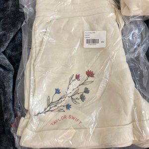 NEW RED Taylor Swift Shorts 🧣